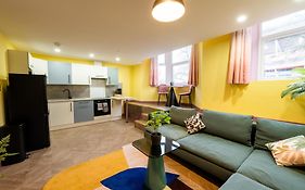 Aaron Wise - 51 Fitzhamon Apartments