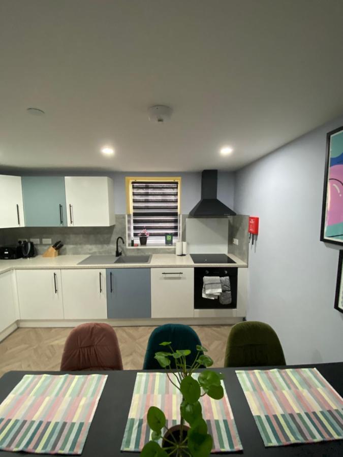 Aaron Wise - 51 Fitzhamon Apartments Cardiff Buitenkant foto