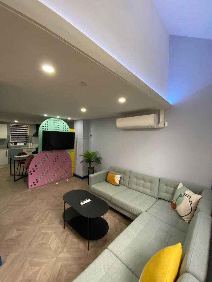 Aaron Wise - 51 Fitzhamon Apartments Cardiff Buitenkant foto