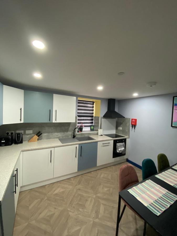Aaron Wise - 51 Fitzhamon Apartments Cardiff Buitenkant foto