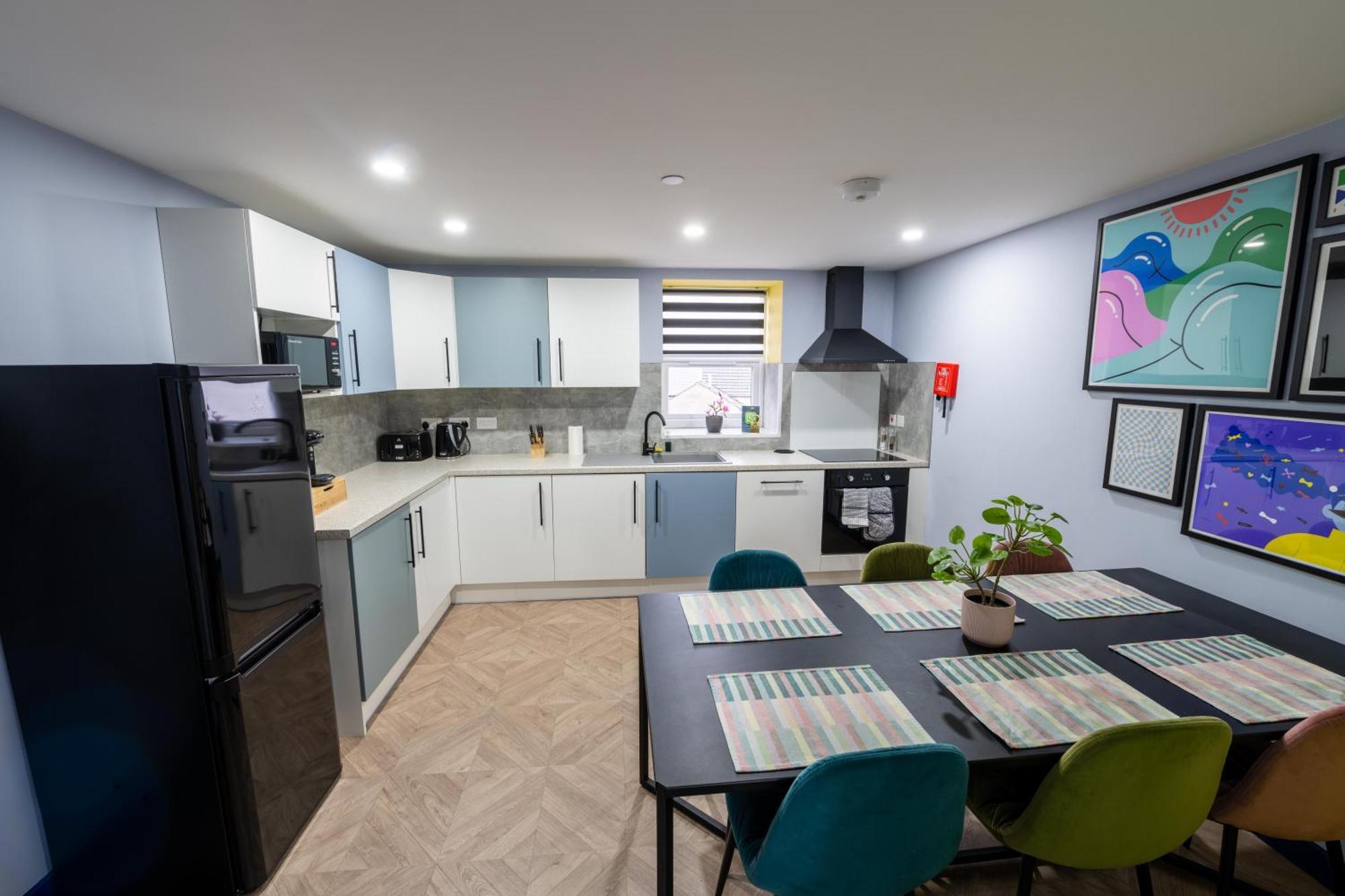 Aaron Wise - 51 Fitzhamon Apartments Cardiff Buitenkant foto