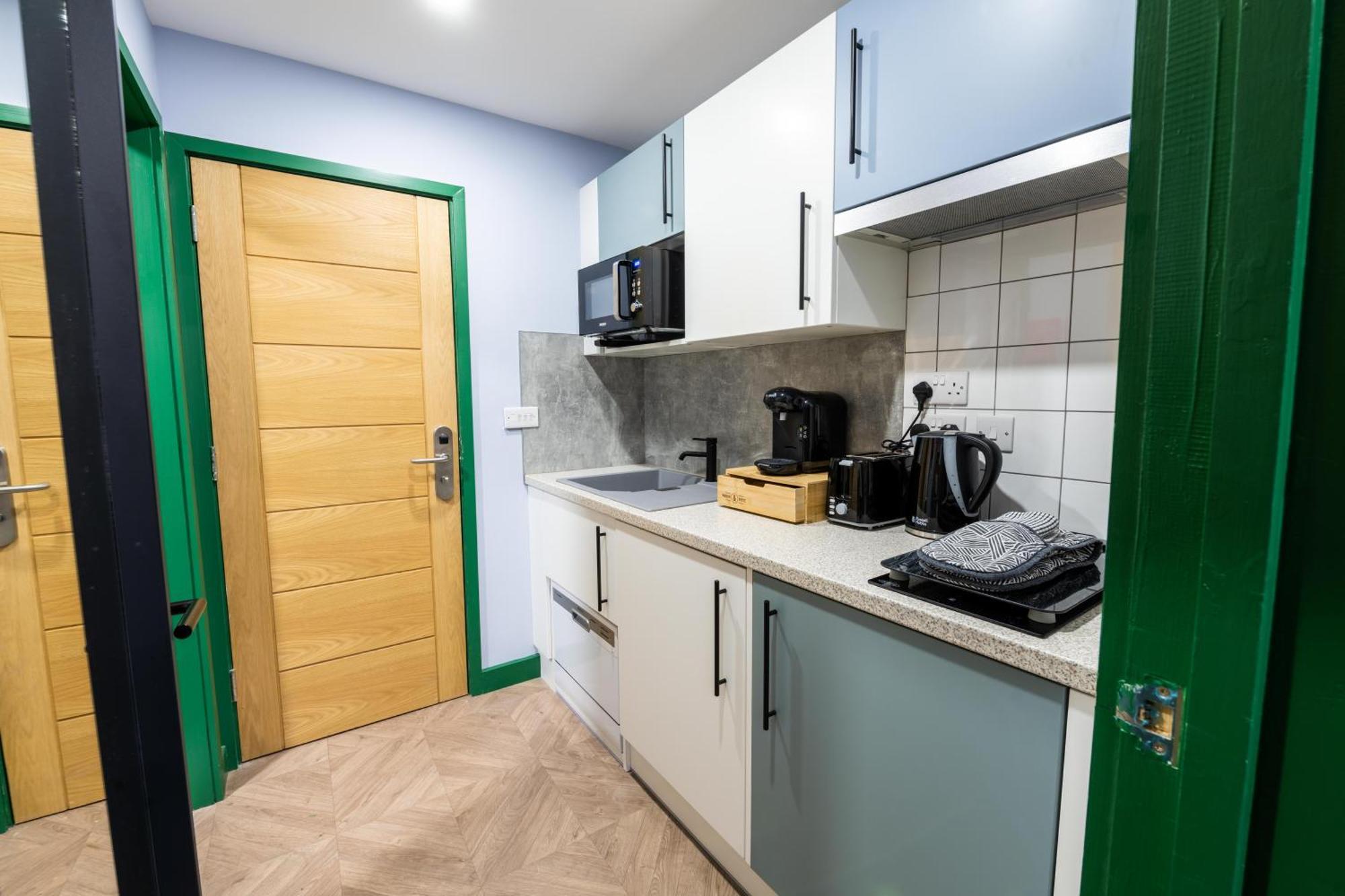 Aaron Wise - 51 Fitzhamon Apartments Cardiff Buitenkant foto